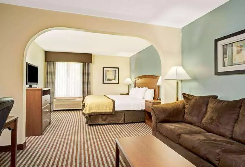 בית מלון כפרי Baymont By Wyndham Wahpeton