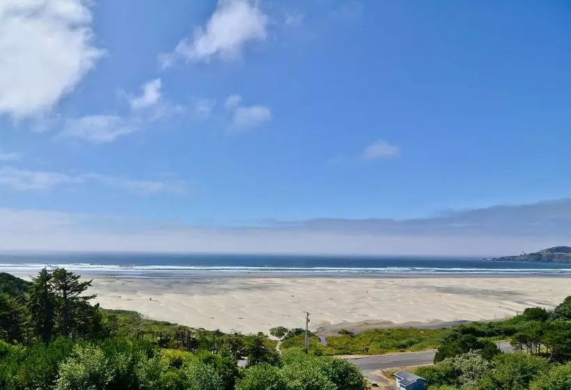 ホテル Best Western Plus Agate Beach Inn