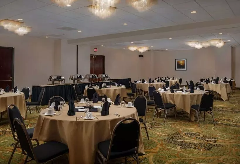 ホテル Best Western Plus Agate Beach Inn