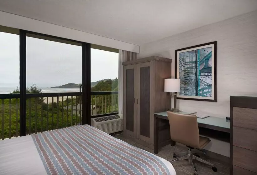 ホテル Best Western Plus Agate Beach Inn