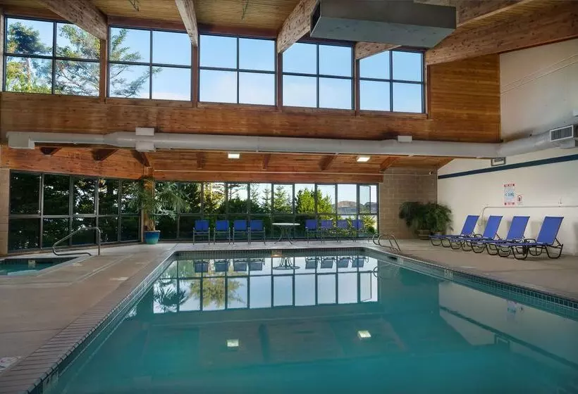 ホテル Best Western Plus Agate Beach Inn