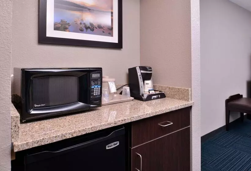 فندق Best Western St. Clairsville Inn & Suites