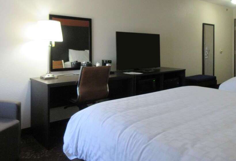 فندق Clarion Pointe Evansville North