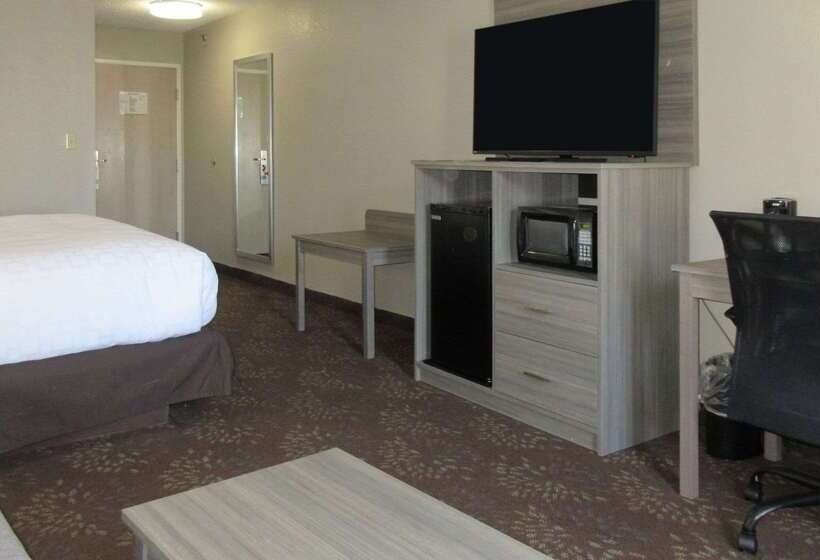 فندق Clarion Pointe Evansville North