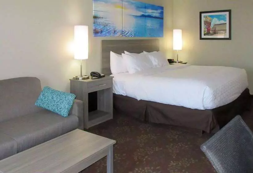 Отель Clarion Pointe Evansville North