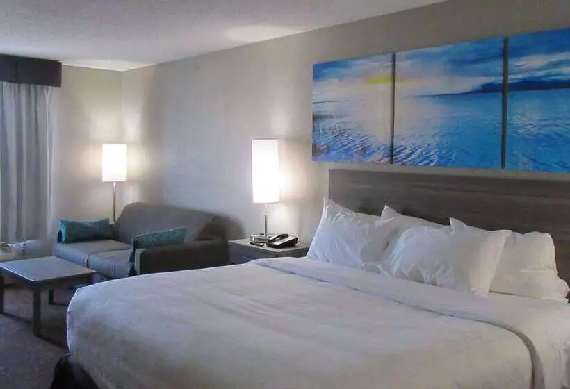 Отель Clarion Pointe Evansville North