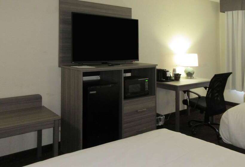 فندق Clarion Pointe Evansville North