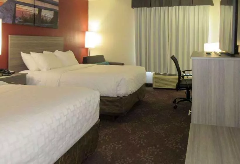 Отель Clarion Pointe Evansville North