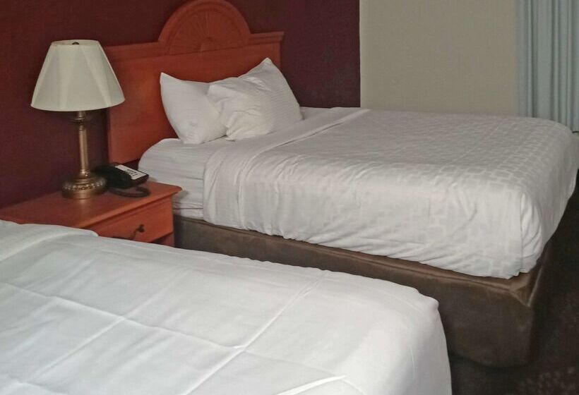 فندق Clarion Pointe Evansville North