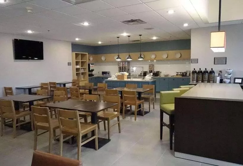 Отель Country Inn & Suites By Radisson, Sidney, Ne