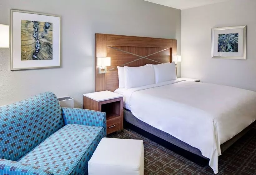 בית מלון כפרי Doubletree By Hilton Milwaukee Downtown