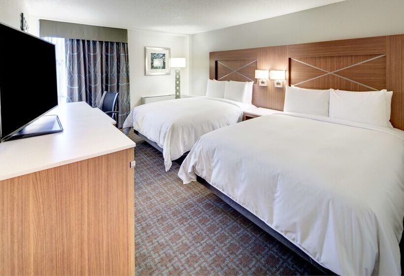 Otel Doubletree By Hilton Milwaukee Downtown