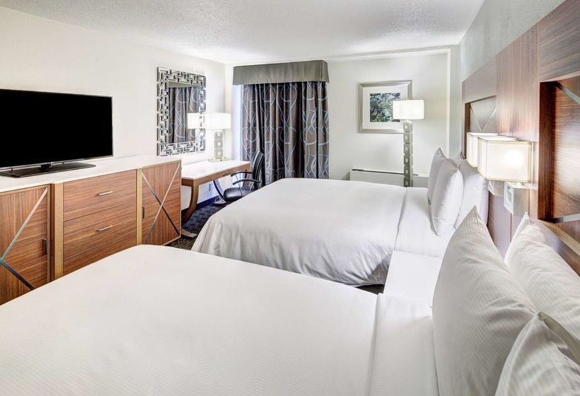 Otel Doubletree By Hilton Milwaukee Downtown