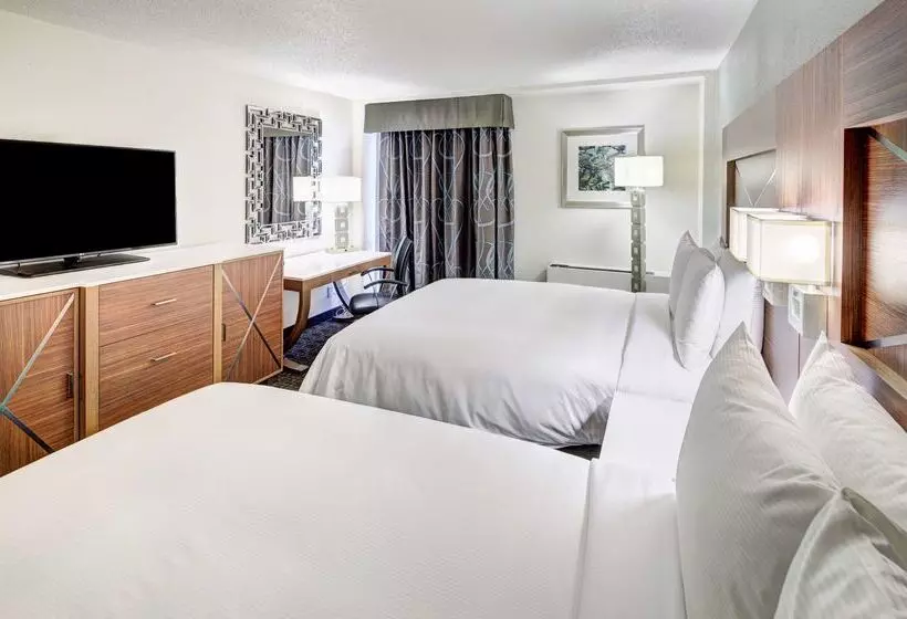 בית מלון כפרי Doubletree By Hilton Milwaukee Downtown