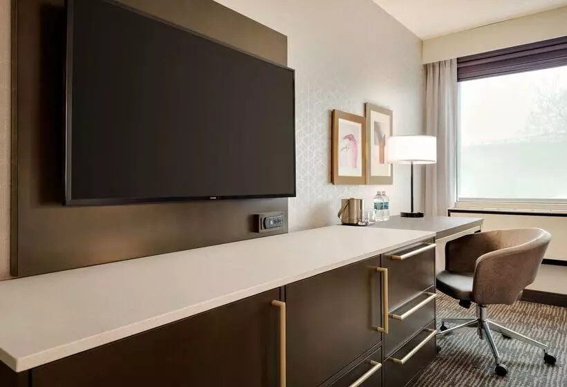 בית מלון כפרי Doubletree By Hilton St. Paul East