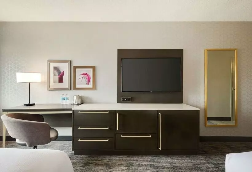 בית מלון כפרי Doubletree By Hilton St. Paul East