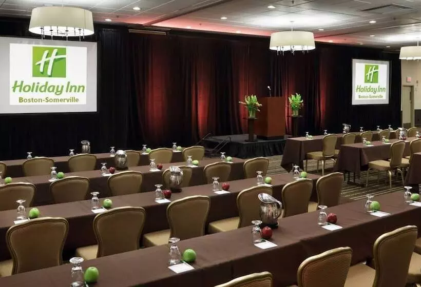 Отель Holiday Inn Boston Cambridge Area, An Ihg