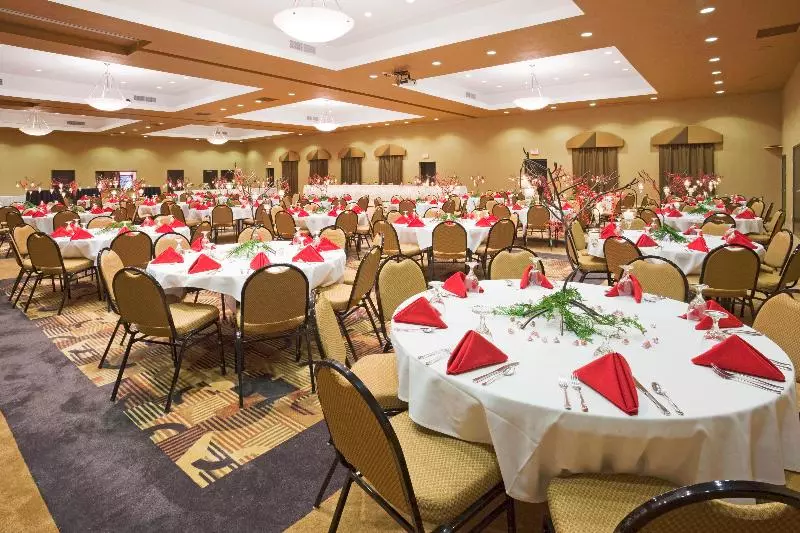 Holiday Inn Express Hotel & Suites Sioux Falls Brandon, An Ihg