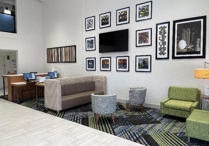 ホテル Holiday Inn Express & Suites Sulphur   Lake Charles, An Ihg