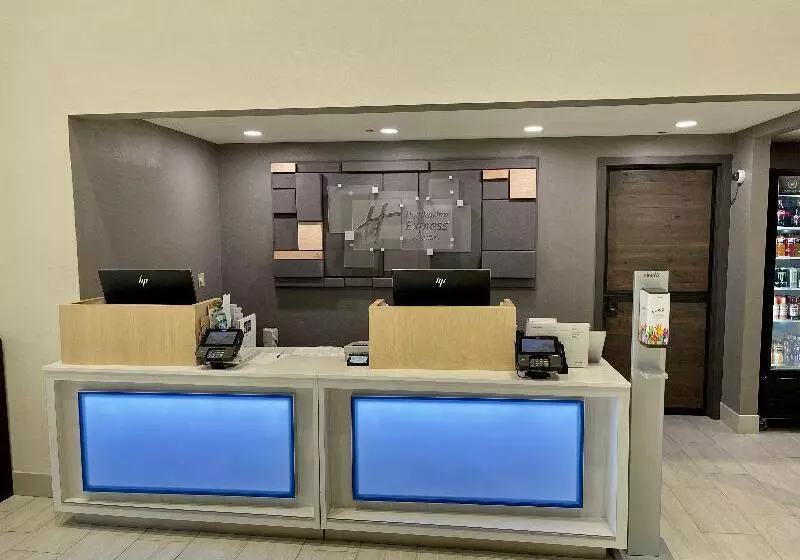 ホテル Holiday Inn Express & Suites Sulphur   Lake Charles, An Ihg