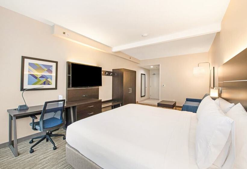 בית מלון כפרי Holiday Inn Express   Delafield, An Ihg