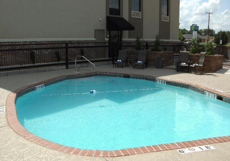 בית מלון כפרי Holiday Inn Express New Albany, An Ihg