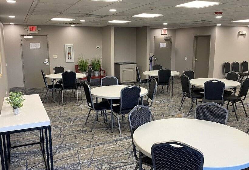 בית מלון כפרי Holiday Inn Express New Albany, An Ihg