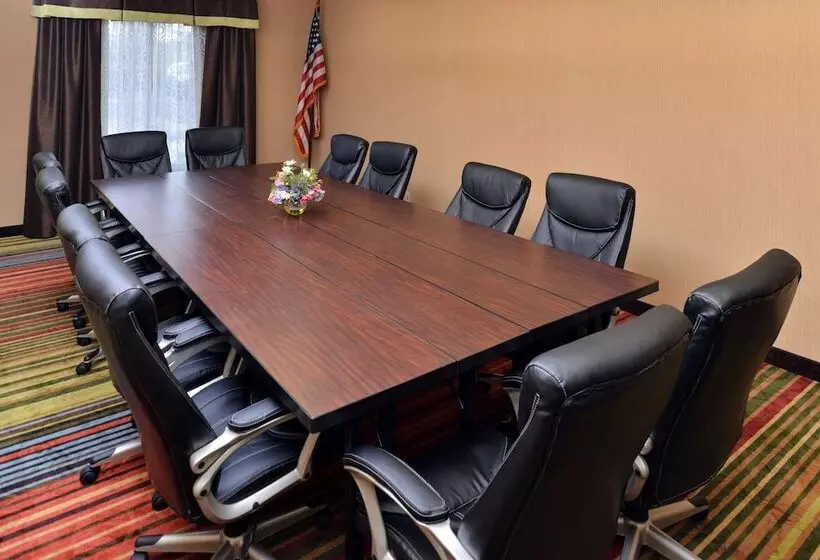 酒店 Holiday Inn Express White House, An Ihg