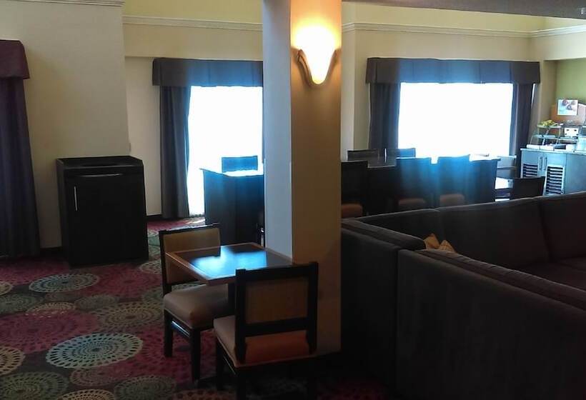 Отель Holiday Inn Express White House, An Ihg