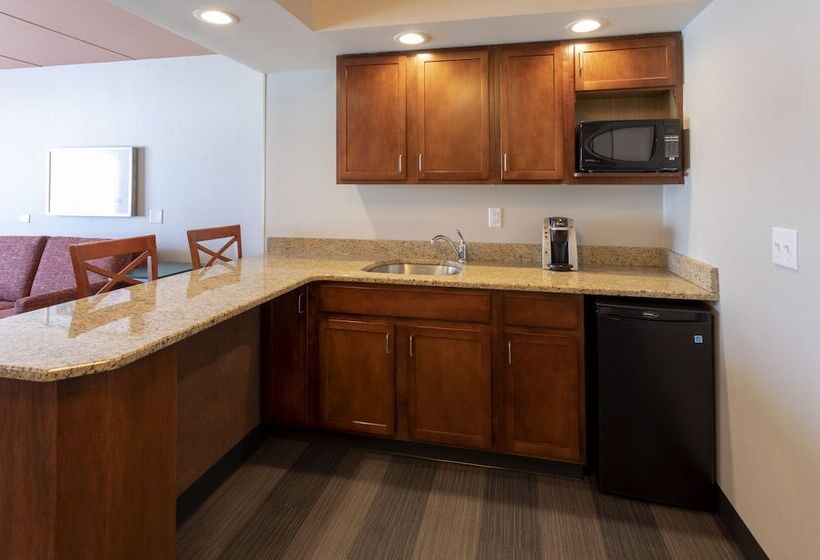 هتل Holiday Inn Marquette, An Ihg