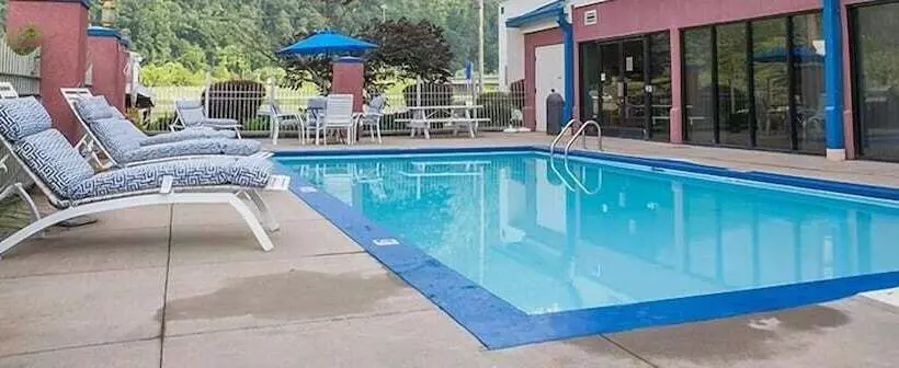 호텔 Mountain Inn & Suites