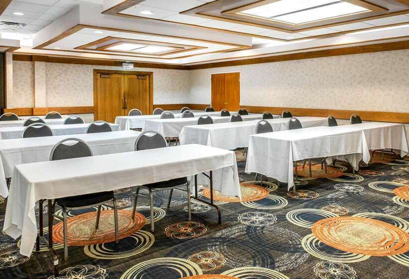 ホテル Quality Inn Conference Center Logansport