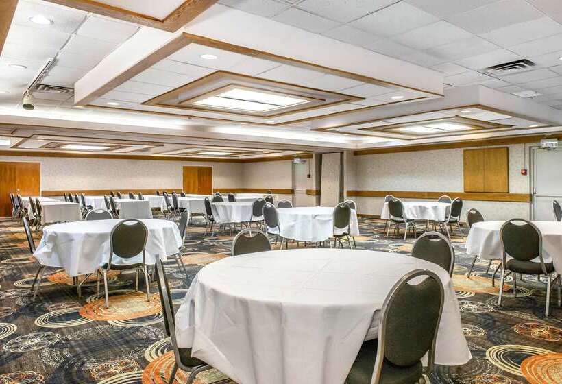 ホテル Quality Inn Conference Center Logansport