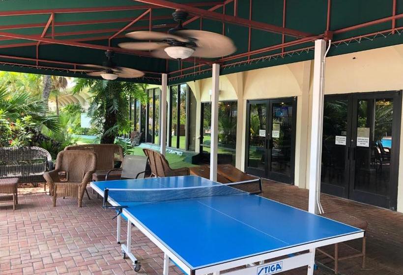 בית מלון כפרי Quality Inn & Conference Center