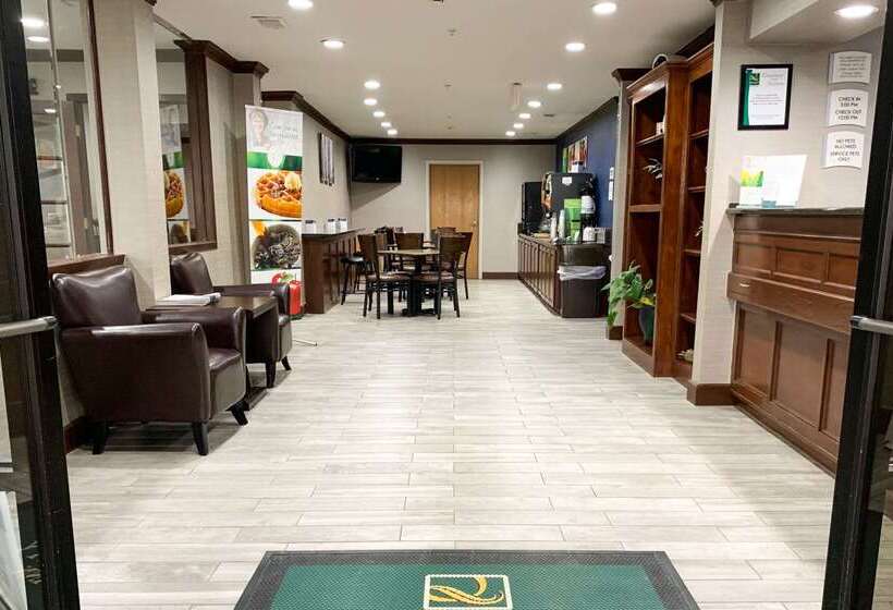 בית מלון כפרי Quality Inn