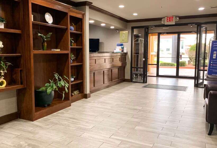 בית מלון כפרי Quality Inn