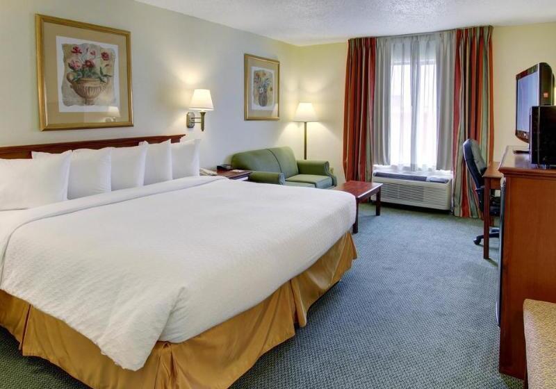 בית מלון כפרי Quality Inn