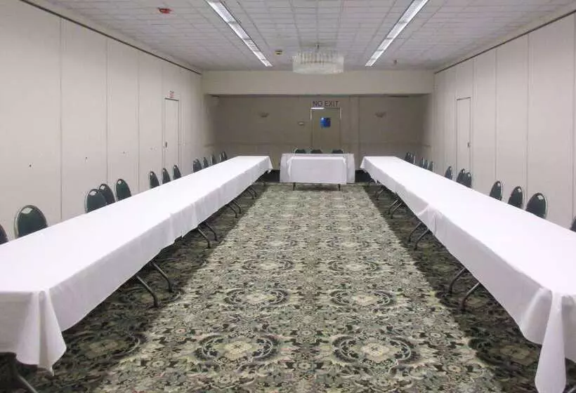 هتل Quality Inn Horseheads