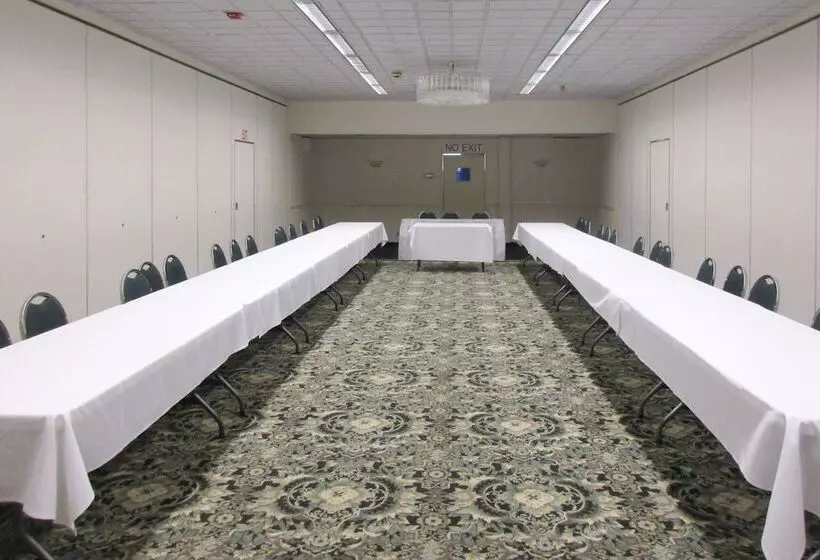 هتل Quality Inn Horseheads