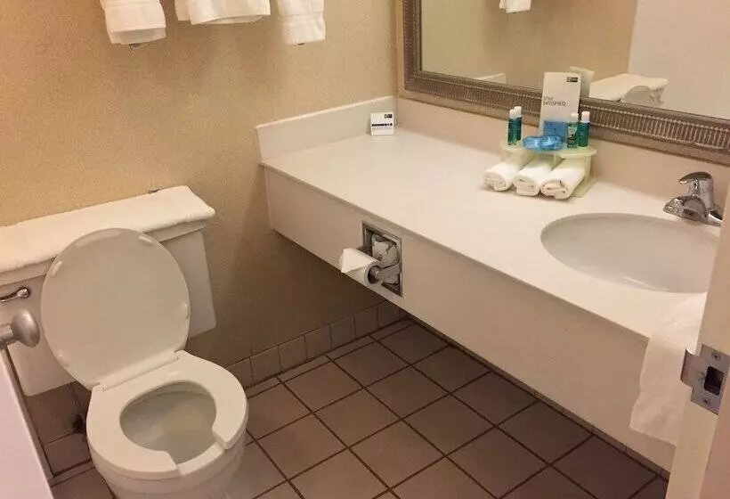 هتل Quality Inn Horseheads