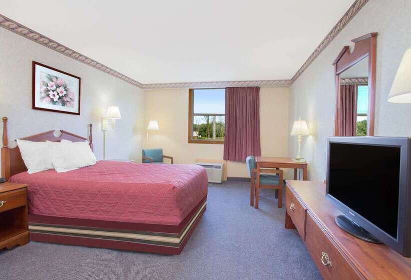 בית מלון כפרי Ramada By Wyndham Angola/fremont Area