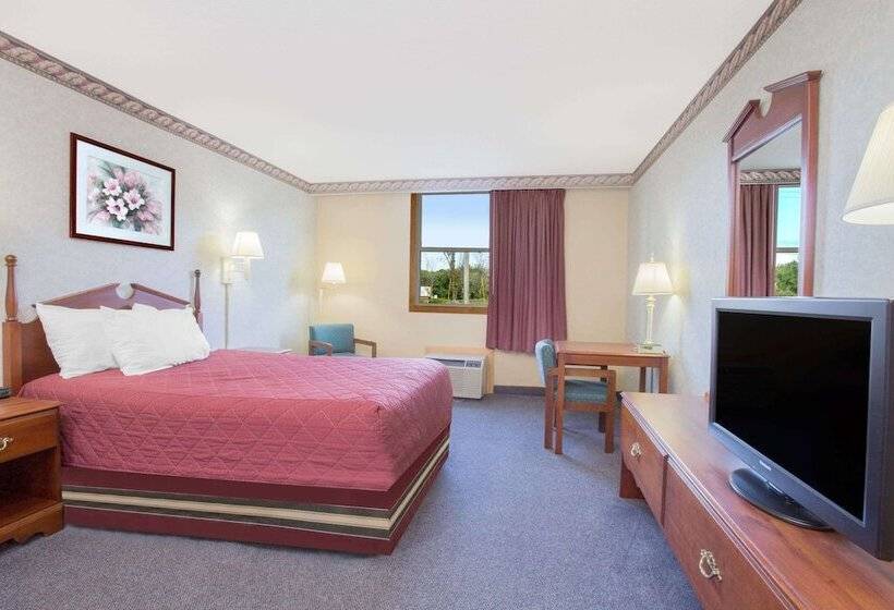 בית מלון כפרי Ramada By Wyndham Angola/fremont Area