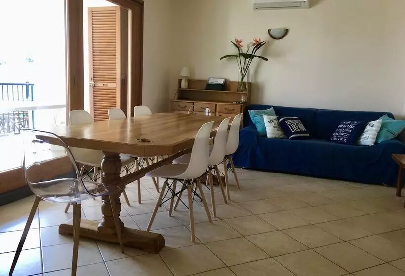 Apartment Blue Bay