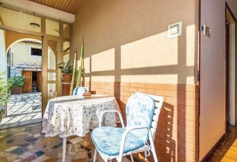 Apartment Kumicic