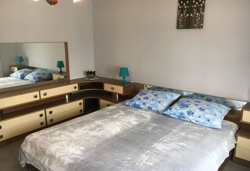 Apartment Kumicic 3 Bedrooms