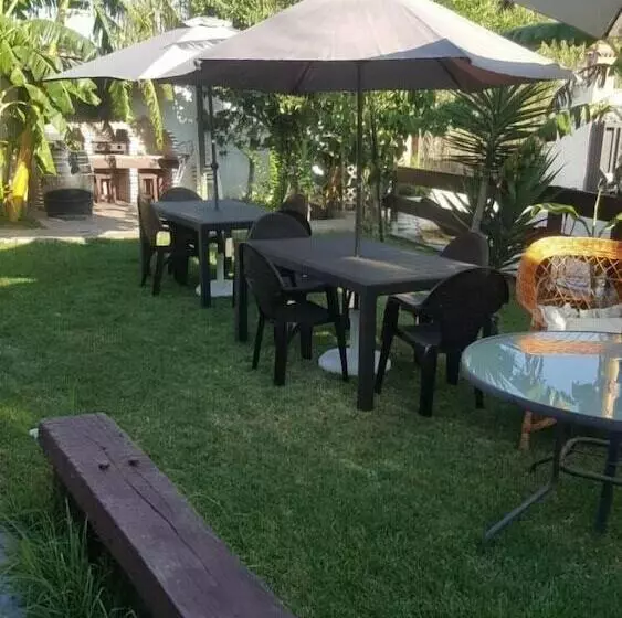 هتل Bungalows La Abuelita