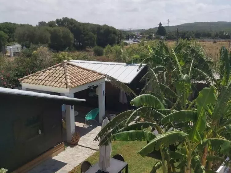 هتل Bungalows La Abuelita