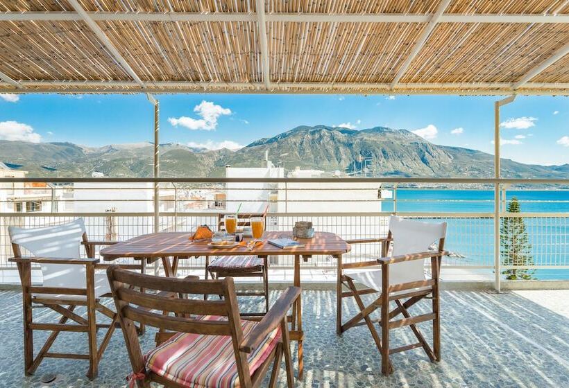 Seafront Penthouse Leo