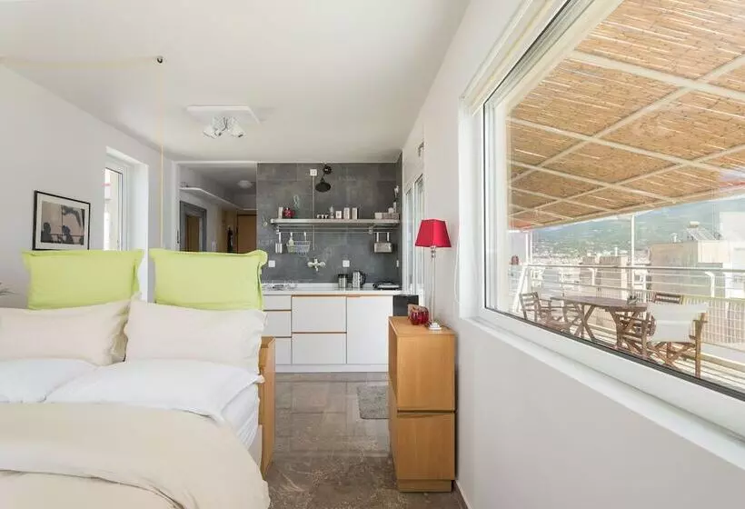 Seafront Penthouse Leo