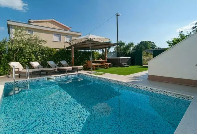 Villa Koludrovac